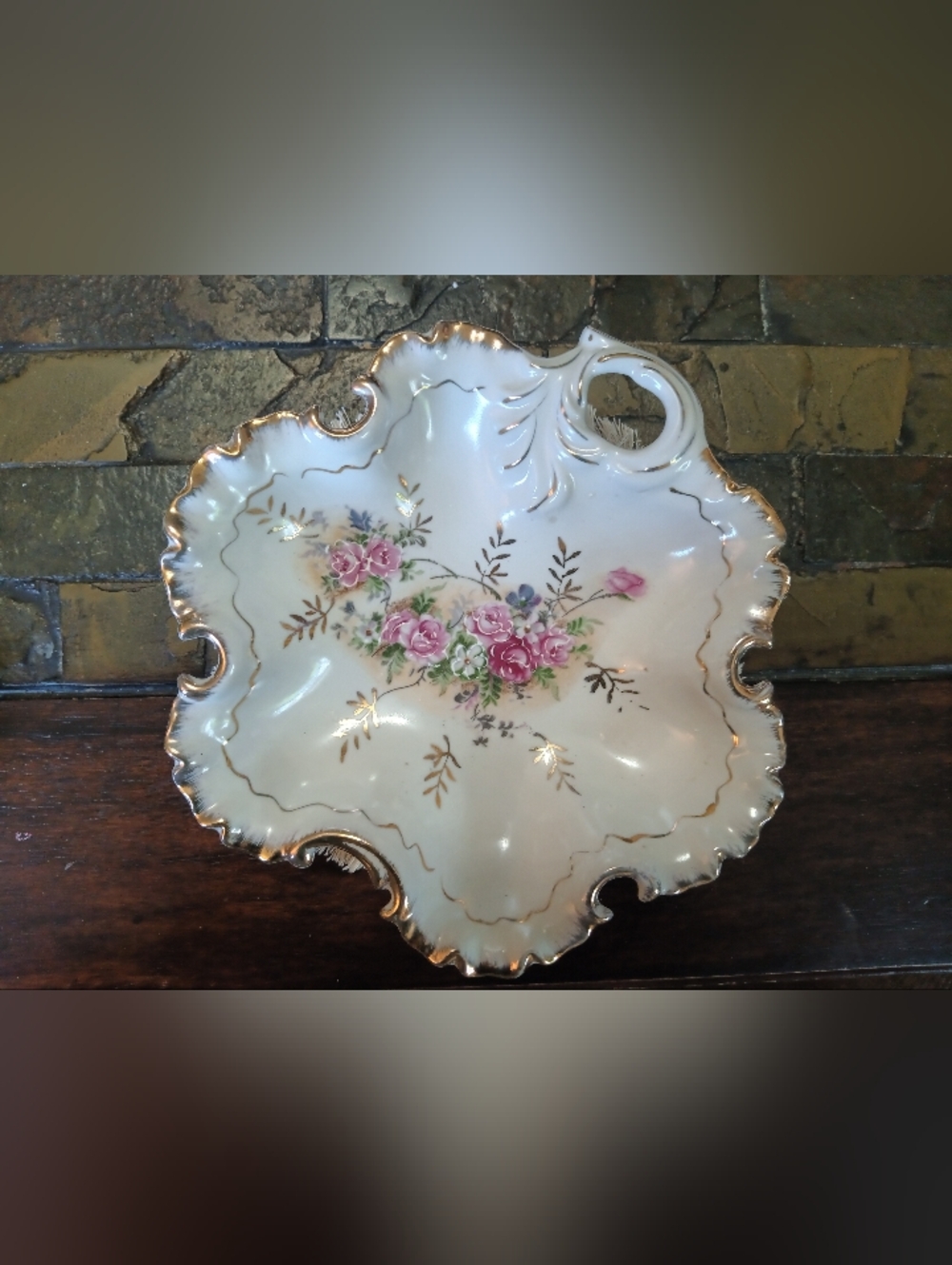 Vintage Hand Painted Ruffled Trinket/Candy Dish With Finger Handle